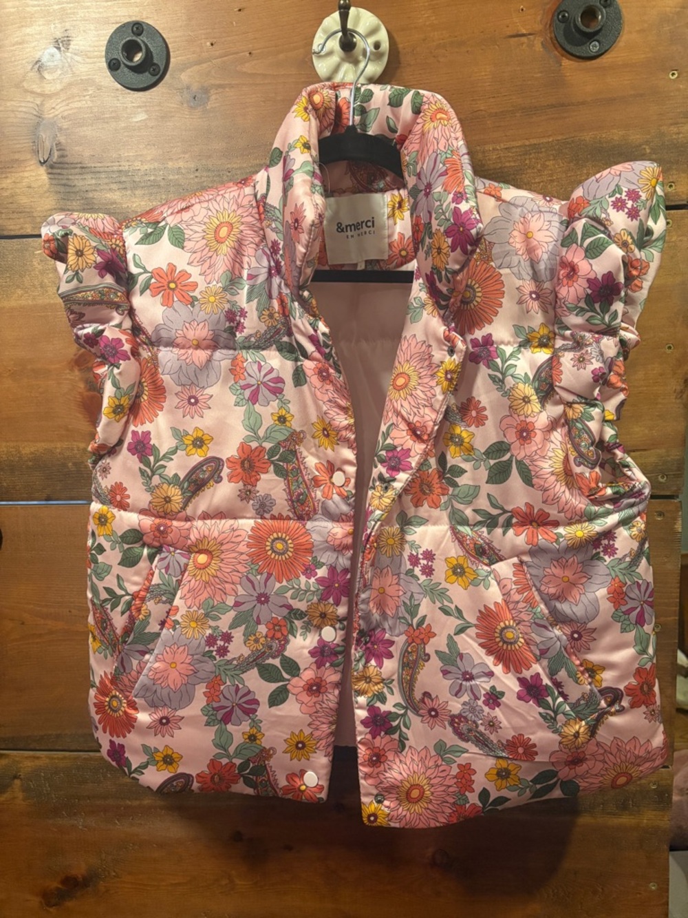 &merci Pink Floral Puffer Vest with Ruffle Trim Sleeves